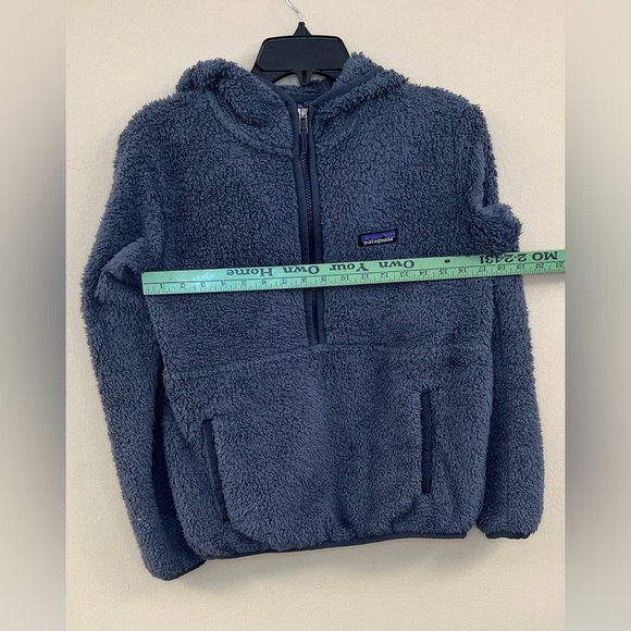 PATAGONIA WOMEN'S HOODED FLEECE 1/2 ZIP PULLOVER - Picture 2 of 8